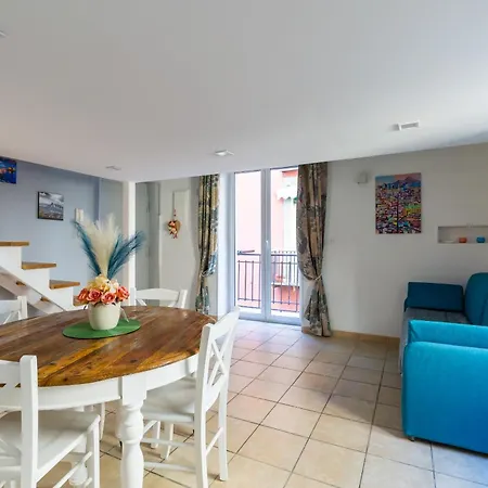 Toledo House Apartment *