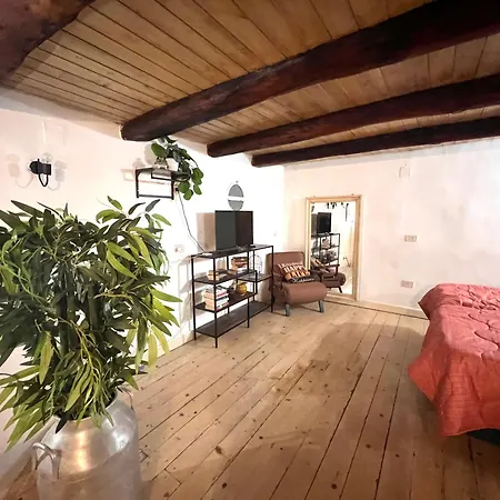 Bella Mbriana 2* Naples