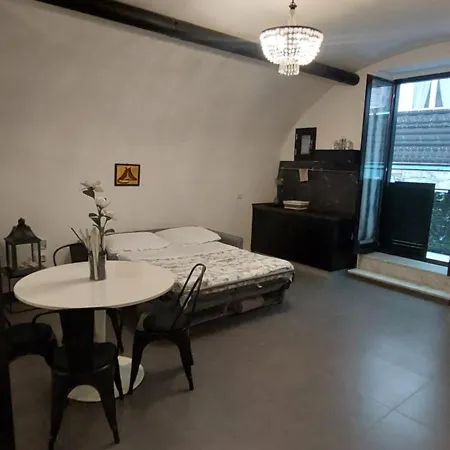 Apartment House Vetriera *