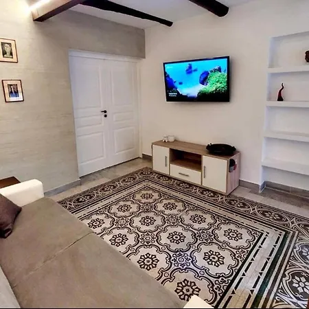 Apartment Nonnatitta A Chiaia Naples