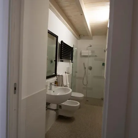 Resta Cu'mme Vomero Naples
