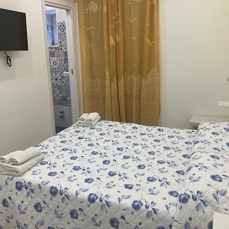 Hotel Oasi *