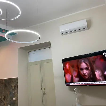 Vincent House Apartment *