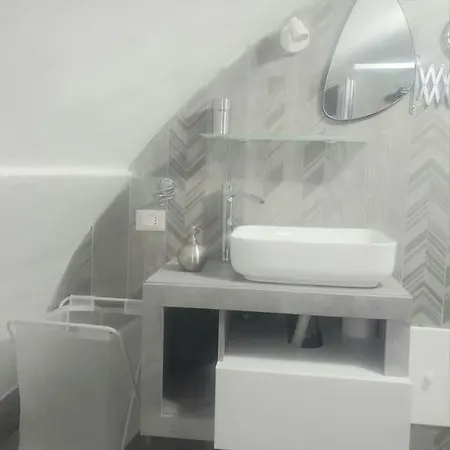 Holiday home O Curniciell A Chiaia- Mergellina Naples