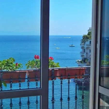 Casa Parthenope, A Window On The Sea Naples