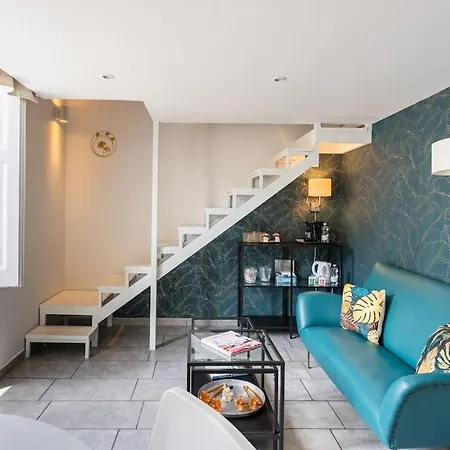 The Nest, Nel Cuore Di Chiaia