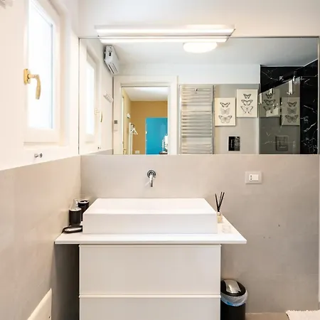The Nest, Nel Cuore Di Chiaia Apartment