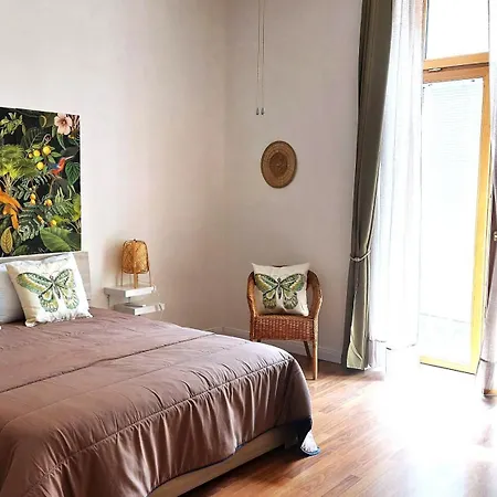 Grande & Favoloso Vicino Il Museo Madre Appartement *
