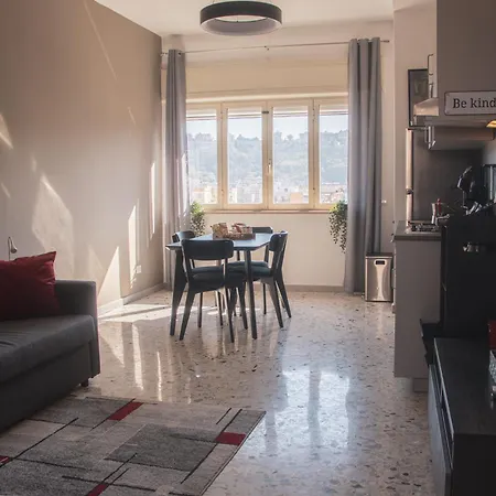 Apartment A Casa Di Amici Naples
