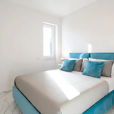 Luxury Lungomare Apartment Naples