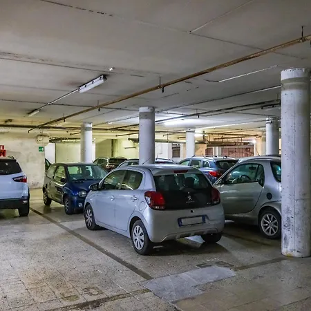 Casa Kenzo With Parking By Napoliapartments * Naples