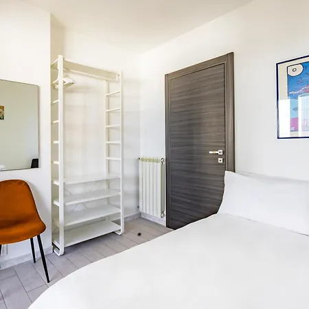 Apartment Casa Kenzo With Parking By Napoliapartments