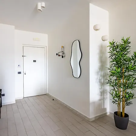 Casa Kenzo With Parking By Napoliapartments Naples