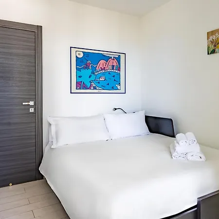 Casa Kenzo With Parking By Napoliapartments Naples
