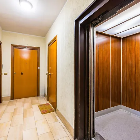 Casa Kenzo With Parking By Napoliapartments