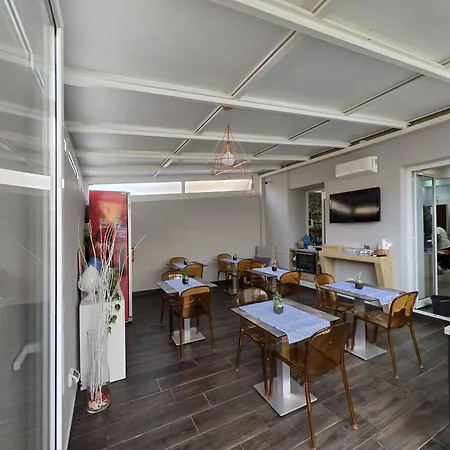 Regina Margherita Bed & Breakfast Napoli