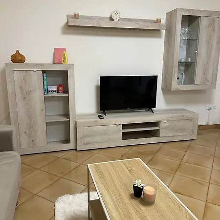Sasha House * Naples