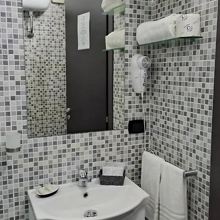 Royal Poerio Guest house