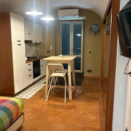 Metro Montesanto - 2 Minuti Dalla Metropolitana E Dal Centro Di Holiday home Naples