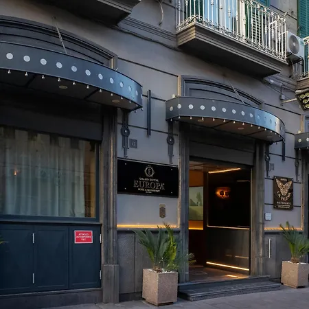 Grand Europa & Restaurant Νάπολη