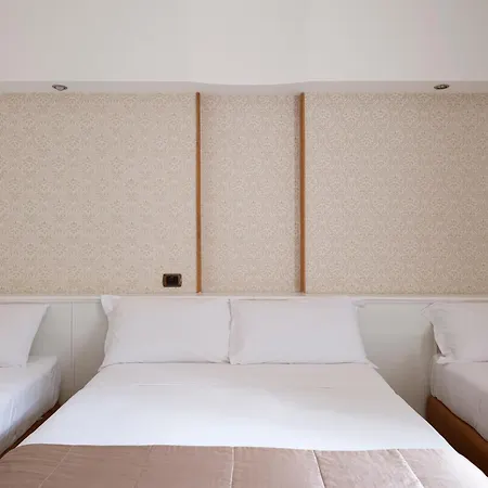 Grand Europa & Restaurant 3* Νάπολη