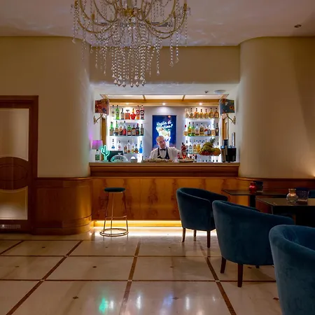 Ξενοδοχείο Grand Europa & Restaurant 3*