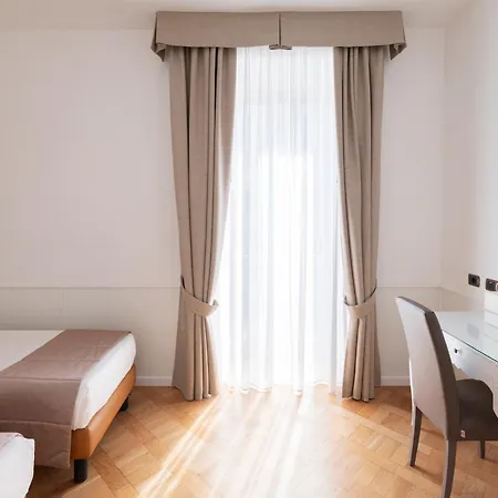 Grand Europa & Restaurant Ξενοδοχείο Νάπολη
