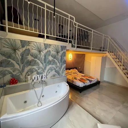 Charm E Chic Apartment *