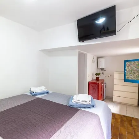A' Casarell' E Lell' Apartment