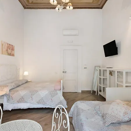 Aparthotel In Pieno Centro Storico * 나폴리
