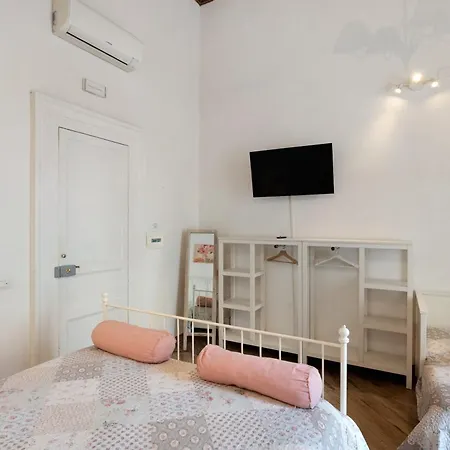 Aparthotel In Pieno Centro Storico * 나폴리