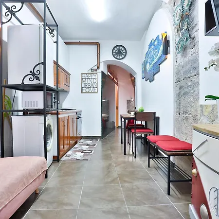 Storico 31 - Tiny & Comfy Naples