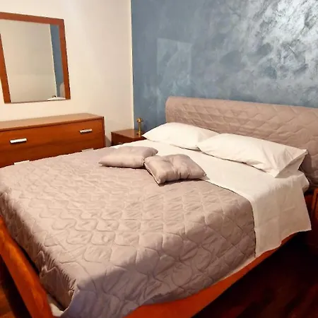 Apartment De Lux's