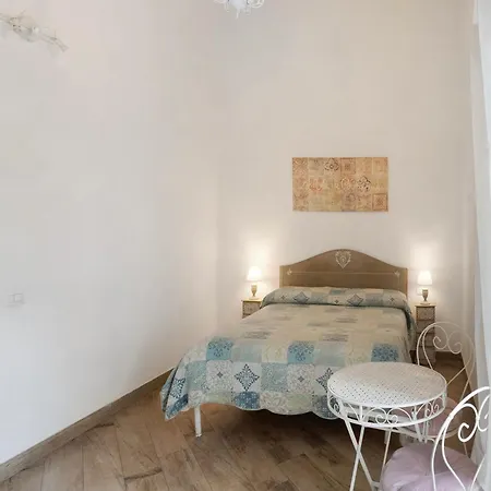 Aparthotel In Pieno Centro Storico 나폴리