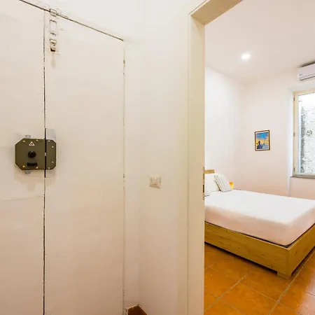 Apartment Casa Pulcinella A Spaccanapoli By Wonderful Italy *
