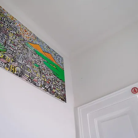 Oda ve Kahvaltı Tarumbo Napoli