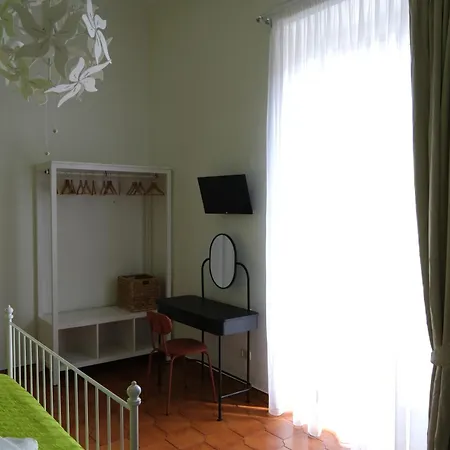 Oda ve Kahvaltı Tarumbo