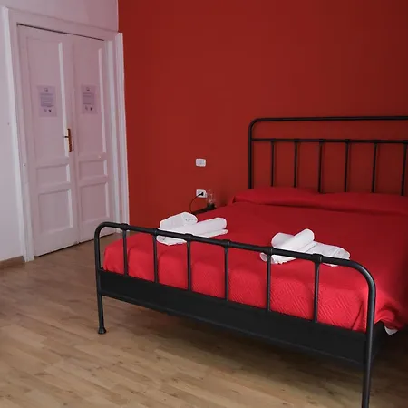 Oda ve Kahvaltı Tarumbo Napoli