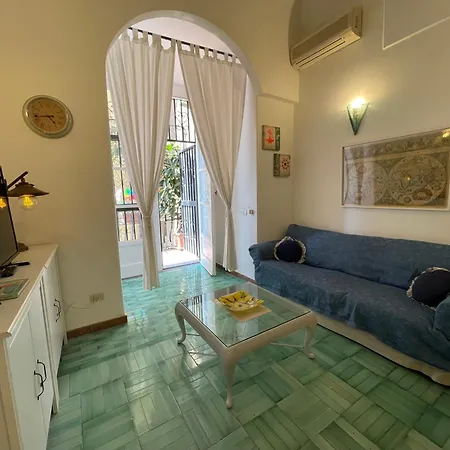 Residenza Donn'anna Naples