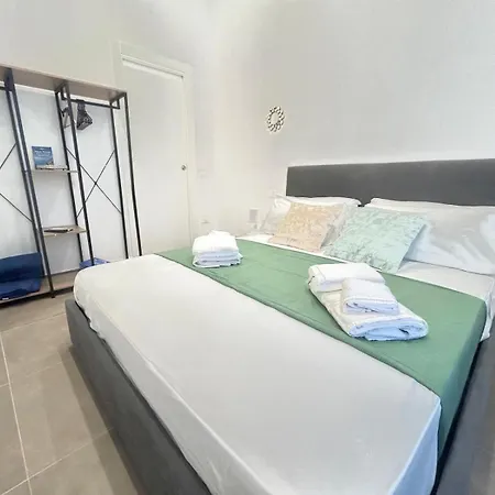 Fly Zone Bed & Breakfast Naples