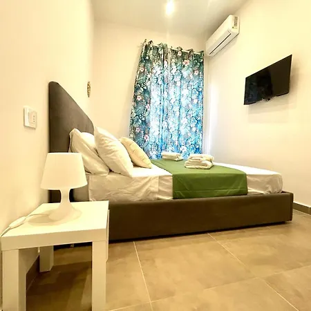 Fly Zone Bed & Breakfast Naples
