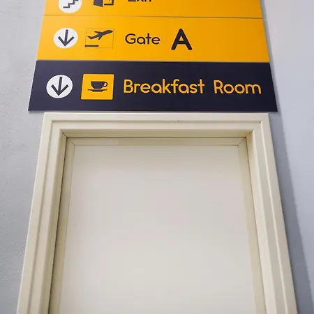 Terminal 1 * נאפולי