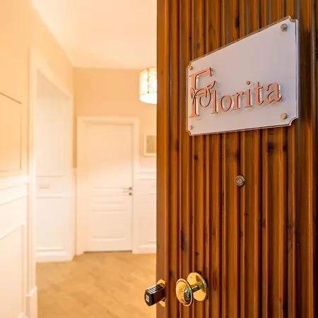 Florita Naples
