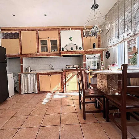 Acasamy Guest house