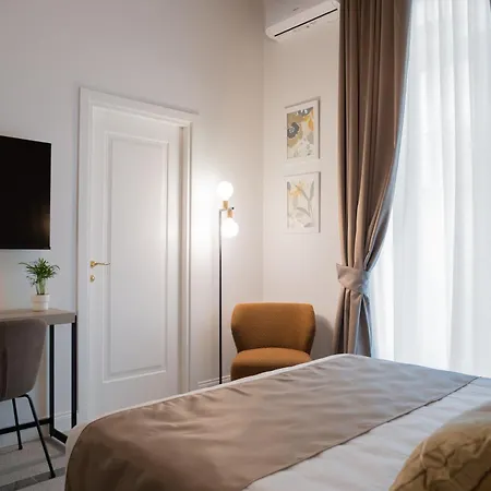 Monteroduni 22 - Chiaia Design Bed & Breakfast Napoli