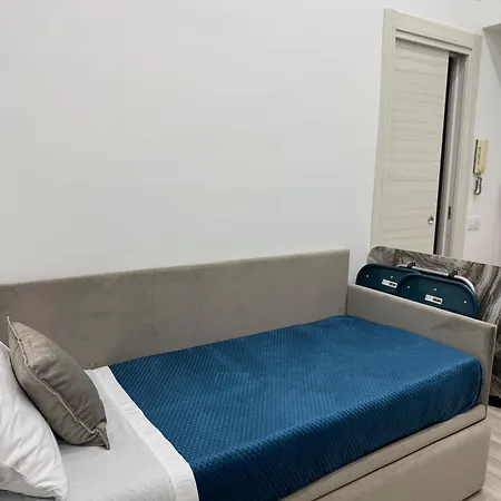 Isabel House Apartment *