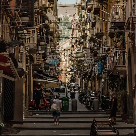 Monteroduni 22 - Chiaia Design Bed & Breakfast Napoli