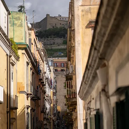 Monteroduni 22 - Chiaia Design Bed & Breakfast Napoli