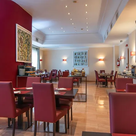 Nuvo Hotel 4*