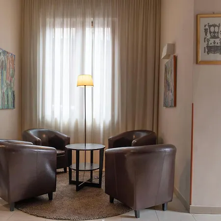Hotel Nuvo 4*